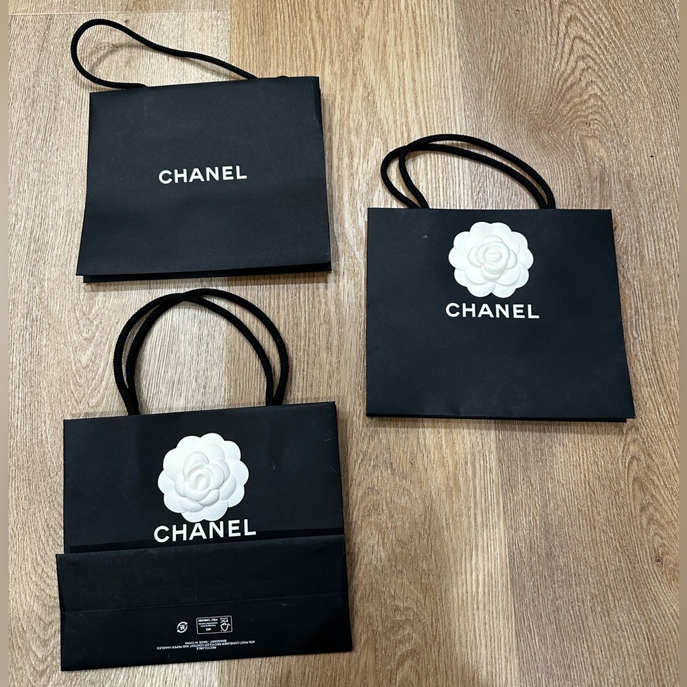 Chanel paper bags (3 pieces)